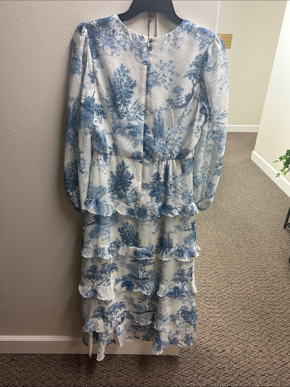 Maison Tara Blue and White Floral Tiered Midi Dress - Picture 5 of 6